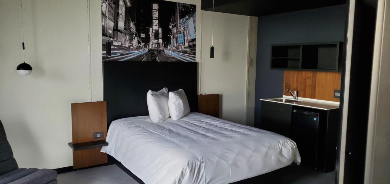 Grand Times Hotel Laval - Centropolis Eksteriør bilde